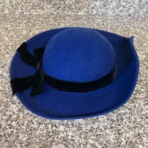 Madcaps 100% Luxury Wool Hat / Very Classy hat / Velvet Bow / Very clean